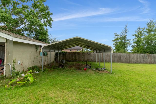 207 Margaret Ave., Petal, MS 39465