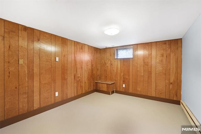 18 Kendall Drive, Ringwood, NJ 07456