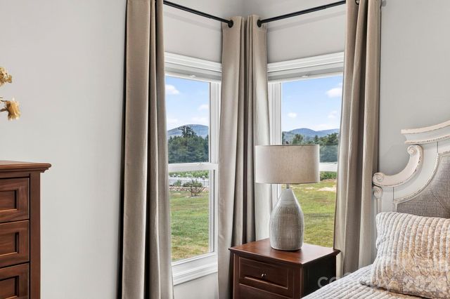 525 Byers Cove Road, Hendersonville, NC 28792
