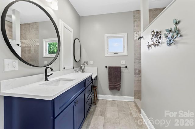525 Byers Cove Road, Hendersonville, NC 28792