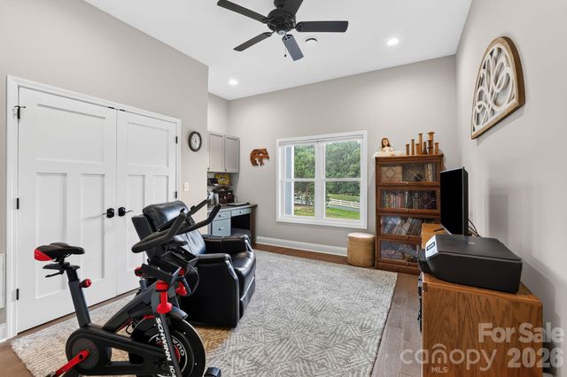 525 Byers Cove Road, Hendersonville, NC 28792