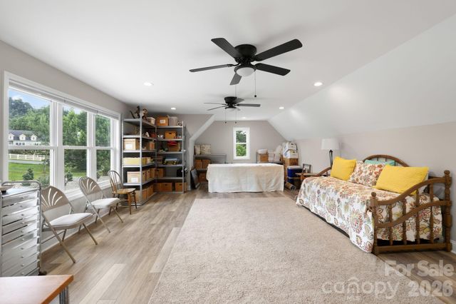 525 Byers Cove Road, Hendersonville, NC 28792