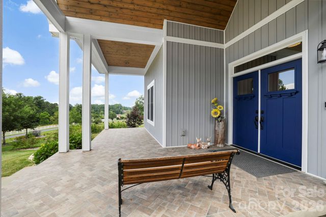 525 Byers Cove Road, Hendersonville, NC 28792