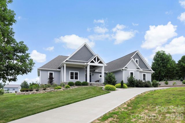 525 Byers Cove Road, Hendersonville, NC 28792