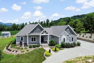 525 Byers Cove Road, Hendersonville, NC 28792