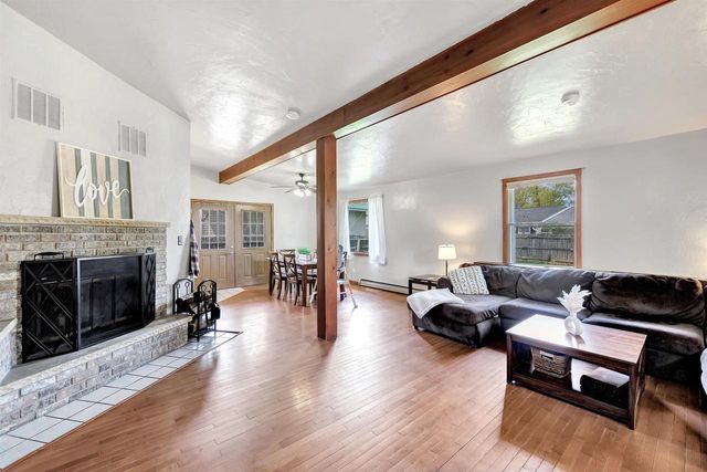 1262 RIDGEDALE COURT, Green Bay, WI 54304