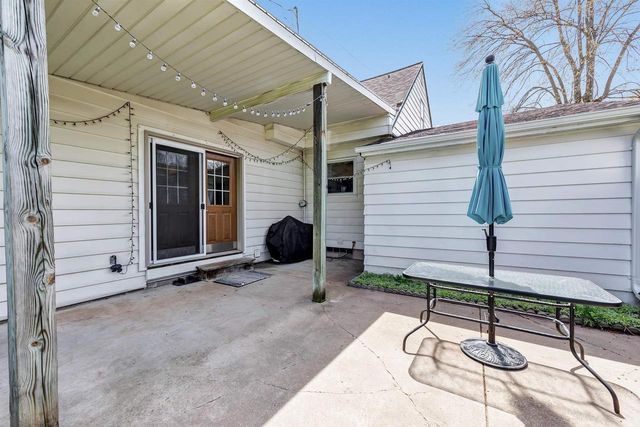1262 RIDGEDALE COURT, Green Bay, WI 54304