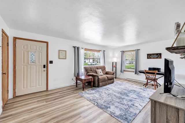 1262 RIDGEDALE COURT, Green Bay, WI 54304