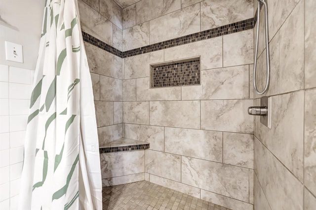 1262 RIDGEDALE COURT, Green Bay, WI 54304