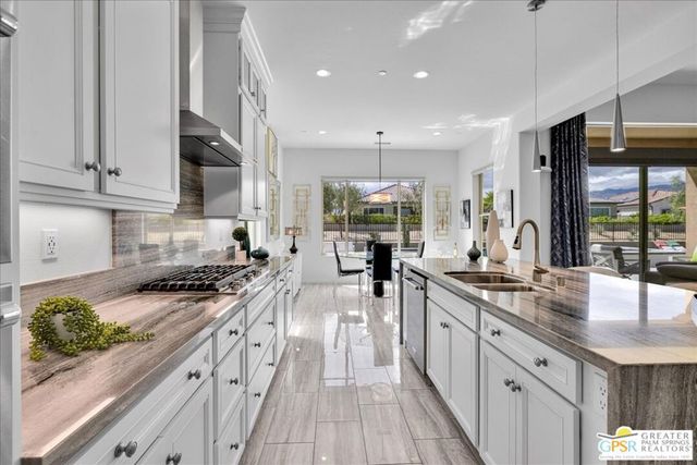 25 Chardonnay, Rancho Mirage, CA 92270