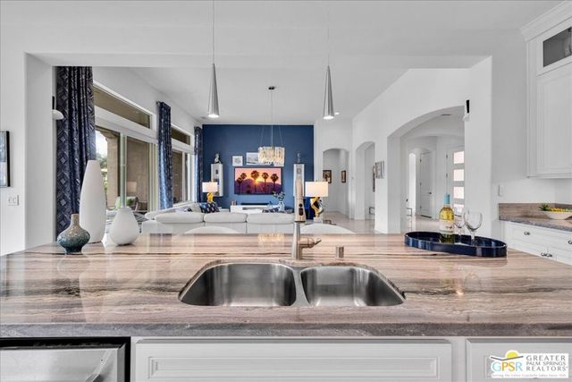 25 Chardonnay, Rancho Mirage, CA 92270