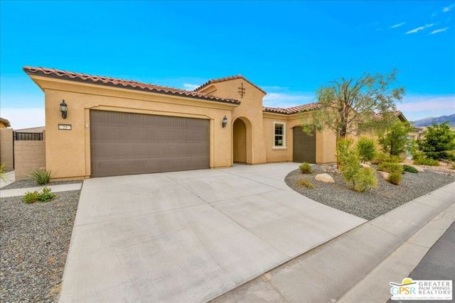 25 Chardonnay, Rancho Mirage, CA 92270