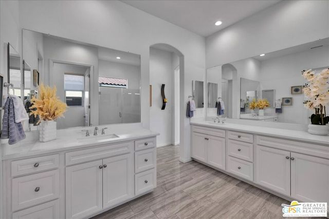25 Chardonnay, Rancho Mirage, CA 92270