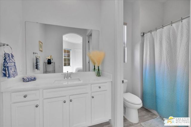 25 Chardonnay, Rancho Mirage, CA 92270