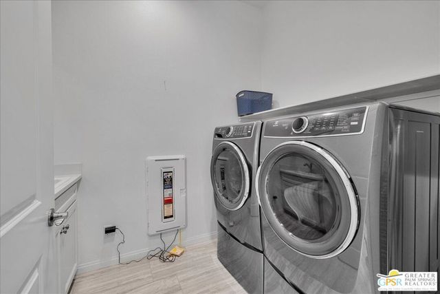 25 Chardonnay, Rancho Mirage, CA 92270