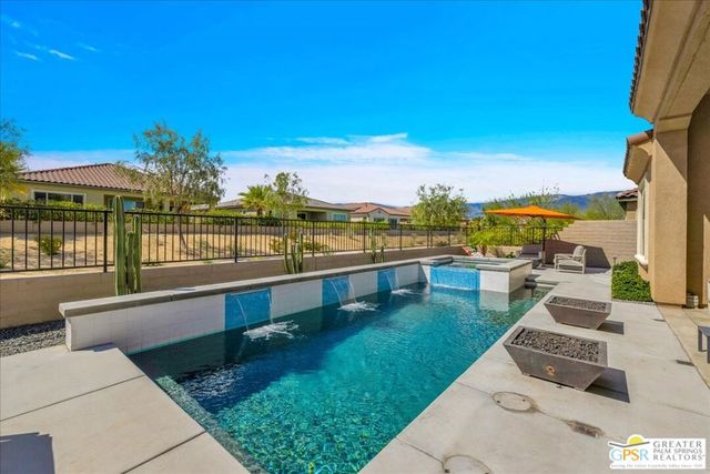 25 Chardonnay, Rancho Mirage, CA 92270