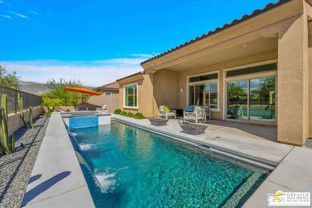 25 Chardonnay, Rancho Mirage, CA 92270