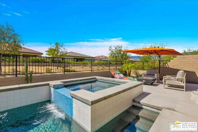 25 Chardonnay, Rancho Mirage, CA 92270