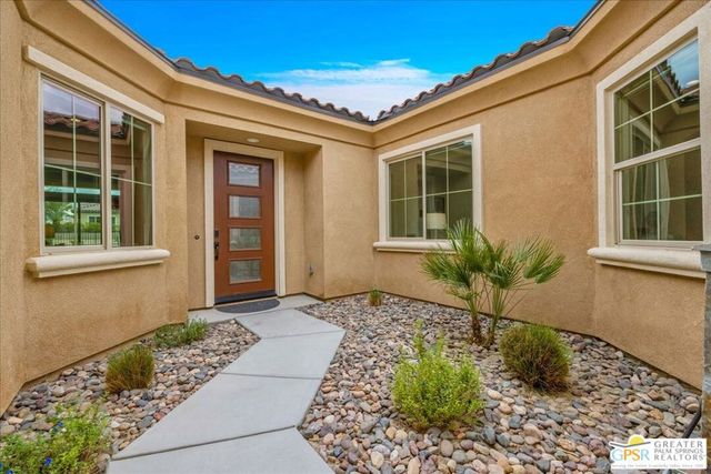 25 Chardonnay, Rancho Mirage, CA 92270