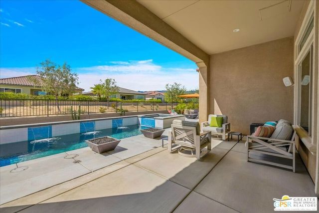 25 Chardonnay, Rancho Mirage, CA 92270