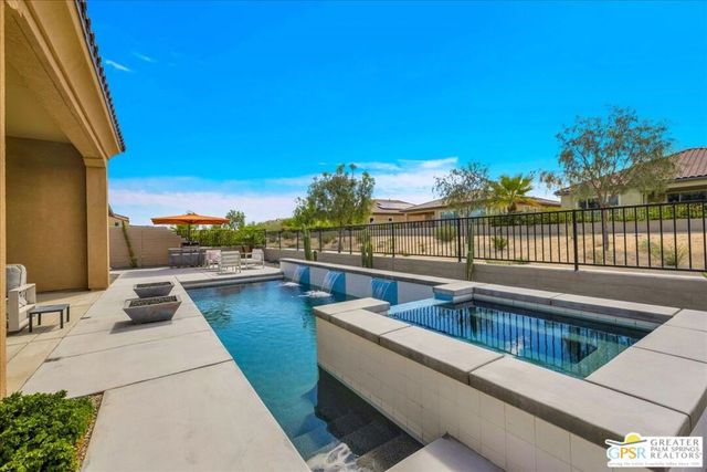 25 Chardonnay, Rancho Mirage, CA 92270