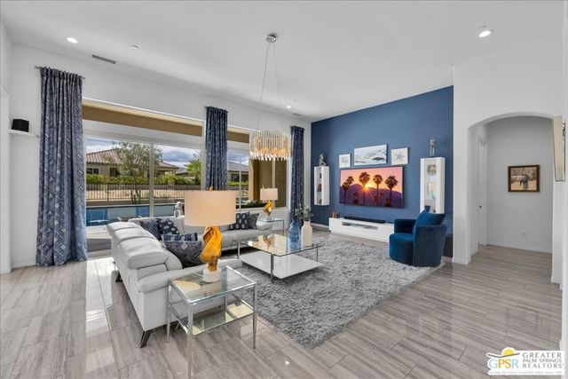 25 Chardonnay, Rancho Mirage, CA 92270