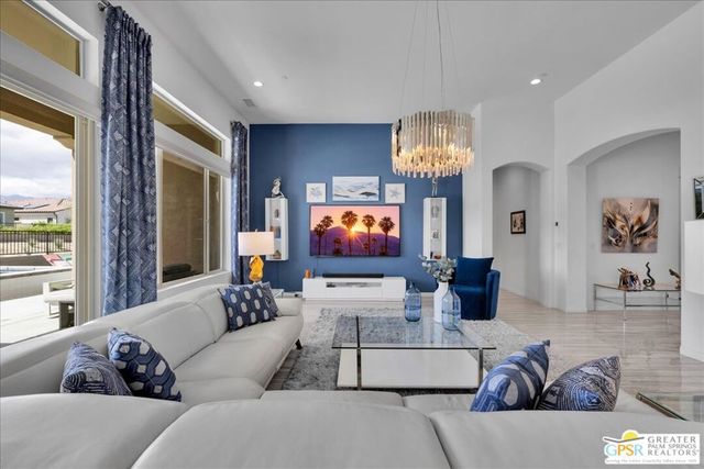 25 Chardonnay, Rancho Mirage, CA 92270