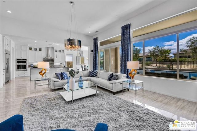 25 Chardonnay, Rancho Mirage, CA 92270