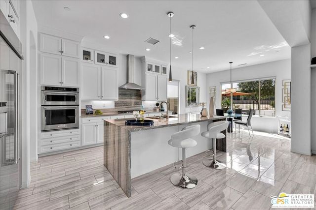 25 Chardonnay, Rancho Mirage, CA 92270