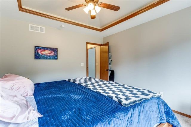 355 E Karla Ave, Haysville, KS 67060