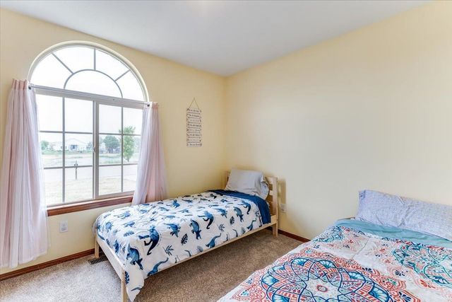 355 E Karla Ave, Haysville, KS 67060