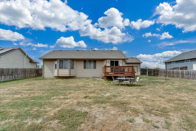 355 E Karla Ave, Haysville, KS 67060