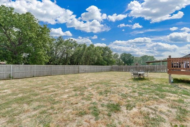 355 E Karla Ave, Haysville, KS 67060