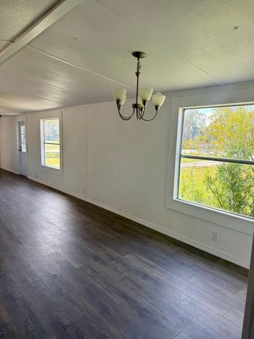 1516 COMMERCIAL PLACE, Zephyrhills, FL 33540