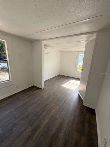 1516 COMMERCIAL PLACE, Zephyrhills, FL 33540