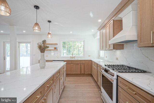 316 FARMDALE RD, Moorestown, NJ 08057