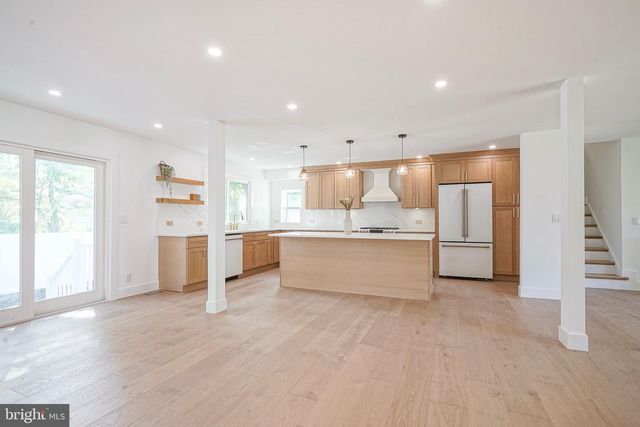 316 FARMDALE RD, Moorestown, NJ 08057