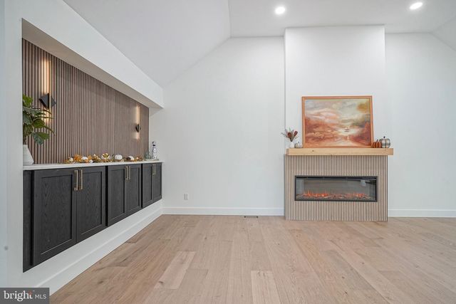 316 FARMDALE RD, Moorestown, NJ 08057