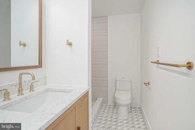 316 FARMDALE RD, Moorestown, NJ 08057