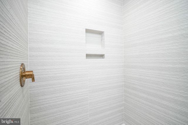 316 FARMDALE RD, Moorestown, NJ 08057