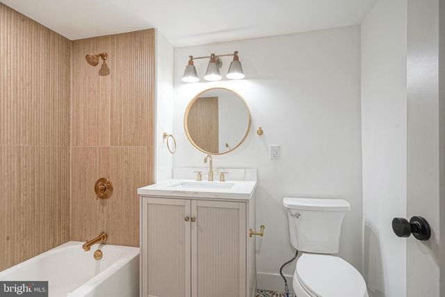 316 FARMDALE RD, Moorestown, NJ 08057