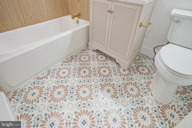 316 FARMDALE RD, Moorestown, NJ 08057