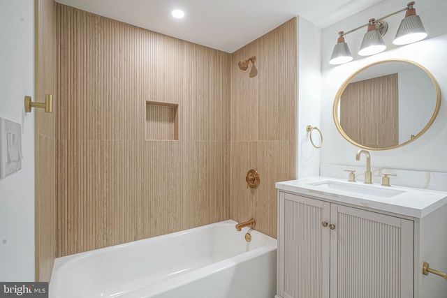 316 FARMDALE RD, Moorestown, NJ 08057