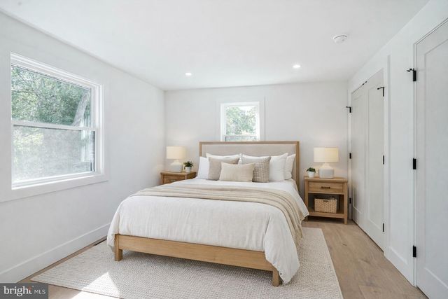 316 FARMDALE RD, Moorestown, NJ 08057