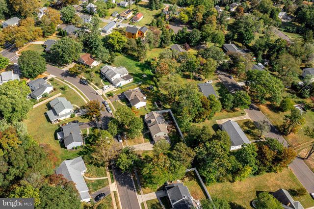 316 FARMDALE RD, Moorestown, NJ 08057