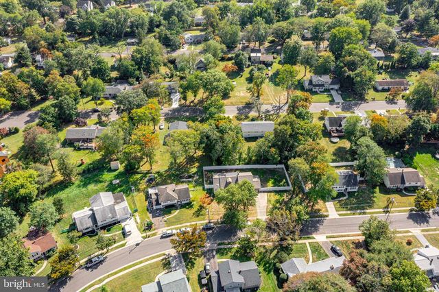 316 FARMDALE RD, Moorestown, NJ 08057