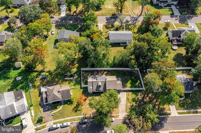 316 FARMDALE RD, Moorestown, NJ 08057