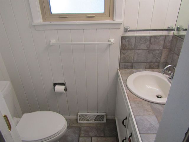 1705 Glen Ave., Salina, KS 67401