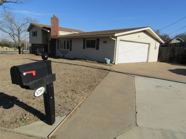 1705 Glen Ave., Salina, KS 67401