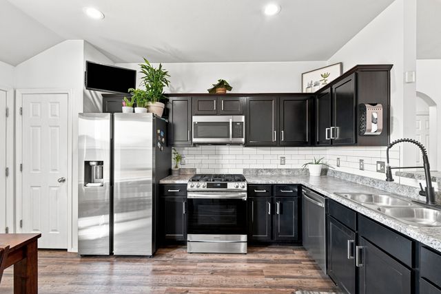 10004 E 107th Place, Owasso, OK 74055